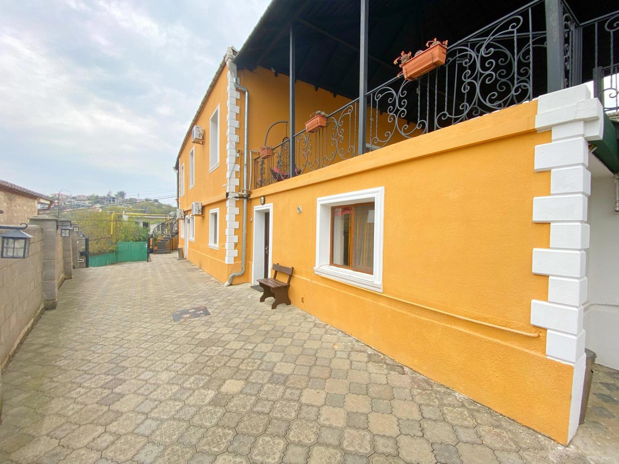 Hotel Orange Kutaisi Exteriér fotografie
